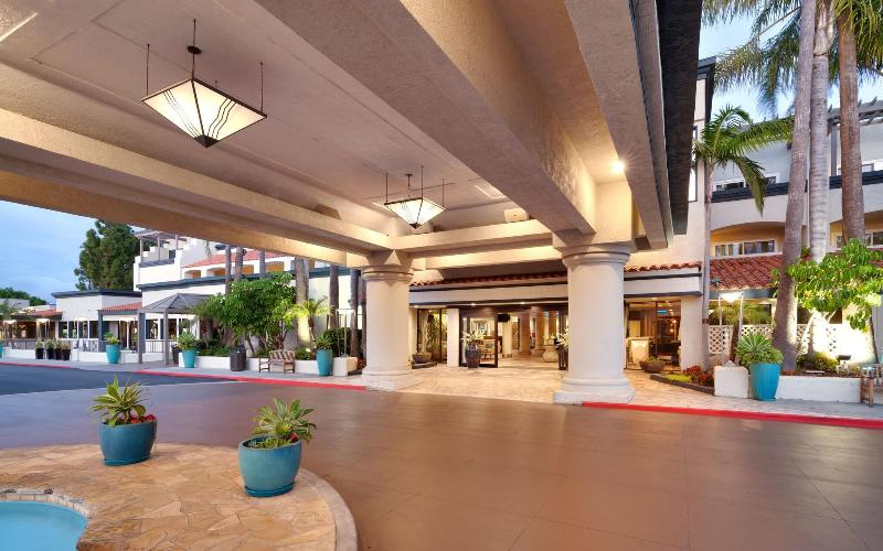 Atrium Hotel at Orange County Airport - photo 3
