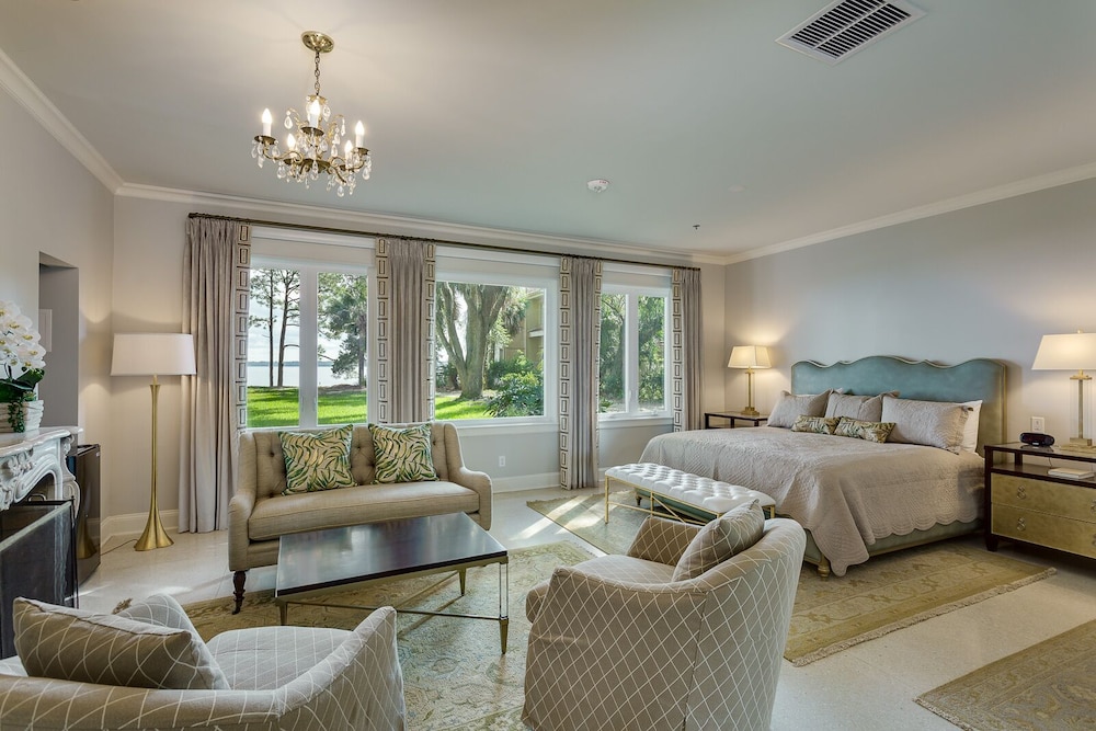 Azaleana Manor — Orange Park