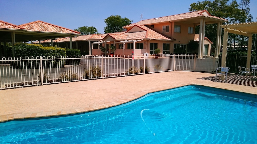 Country Roads Motor Inn Goondiwindi — 4-Star Luxury Hotel in Goondiwindi, Australia