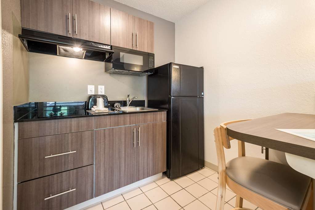 Studio 6 Extended Stay Roswell GA Atlanta - photo 23