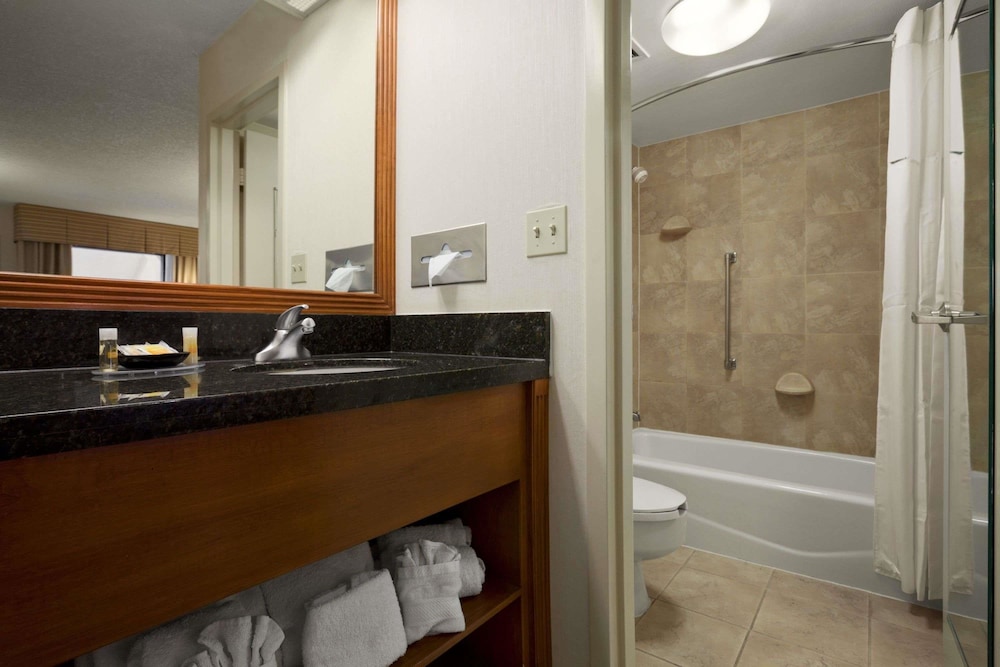 Days Inn by Wyndham Las Cruces - photo 16