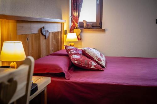 Le Coin Des Melezes Ski Nature Trek Camere In Baita Di Montagna — Brusson