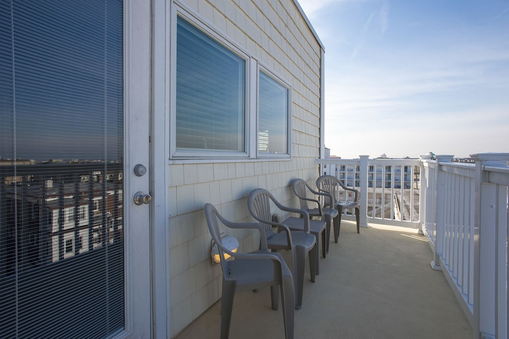 Biscayne Suites - photo 19