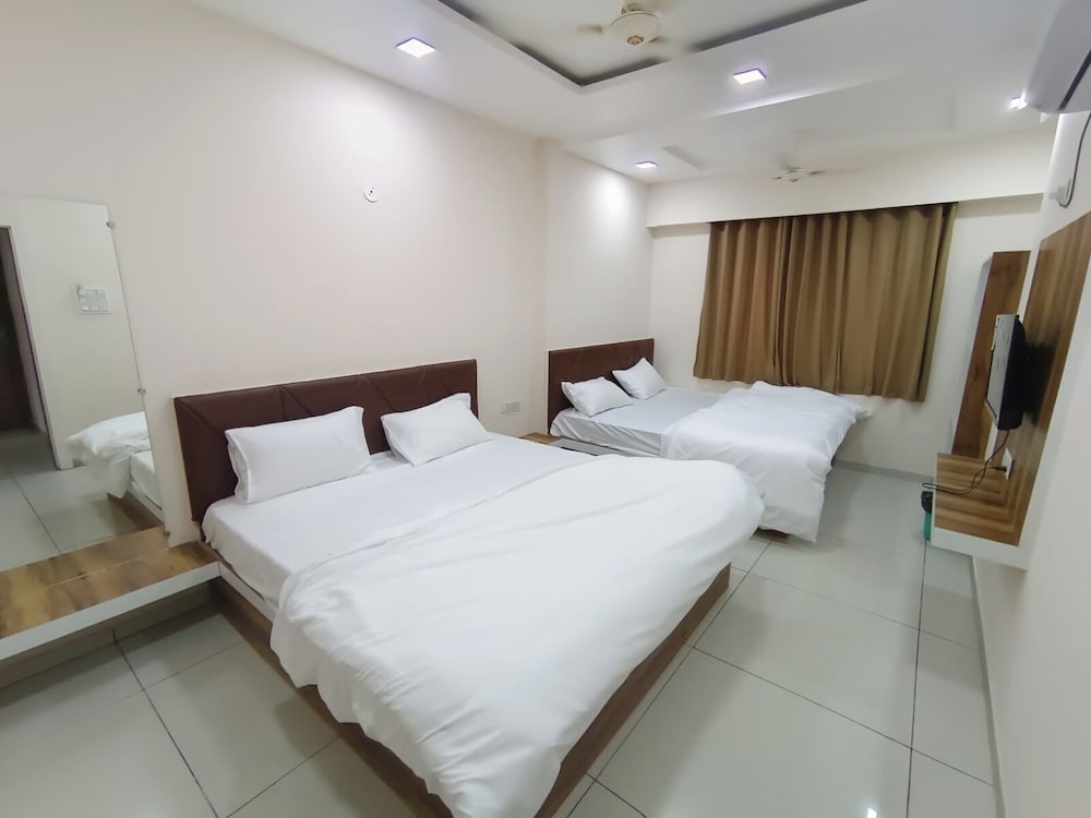 Premium Hotel A Palace Near Main Temple — Ujjain