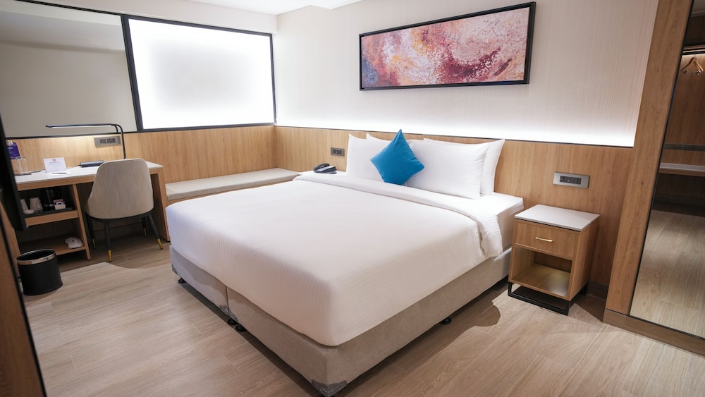 Transit by Encalm Nap and Shower — hotel near Rajiv Gandhi International Airport