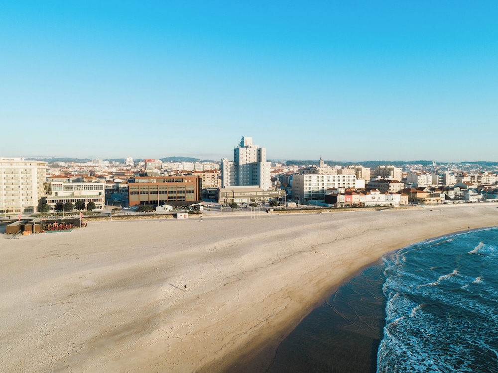 Hotel Apartamento Solverde — 4-Star Luxury Hotel in Espinho, Portugal