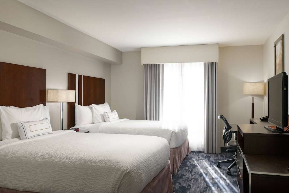 Fairfield Inn & Suites San Diego Old Town - photo 7