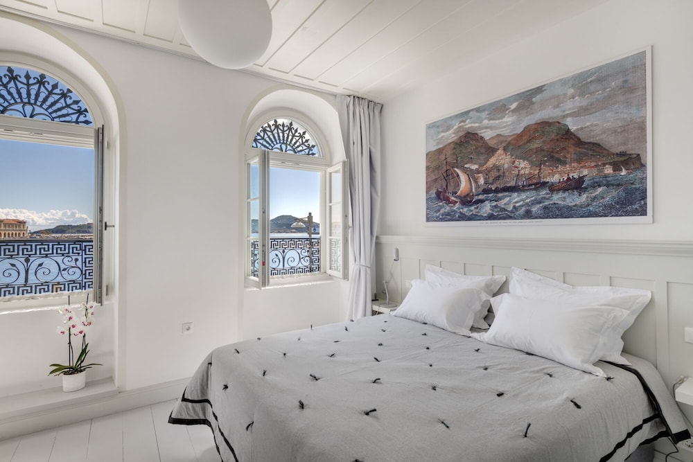 Skylight — Ano Syros — photo 4