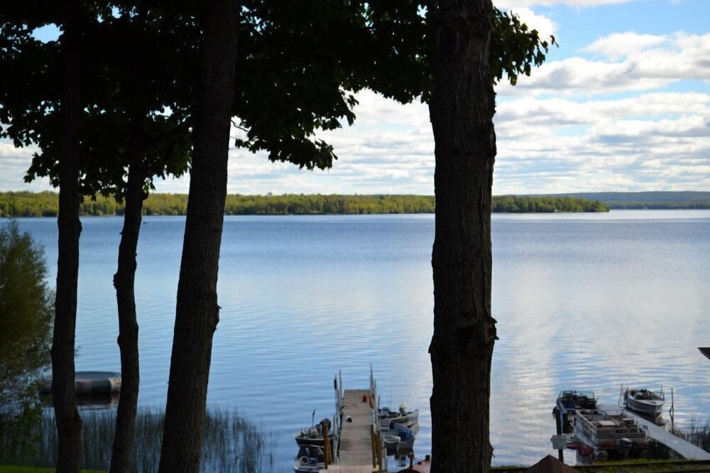 AJ's Lodge and Oven - photo 59