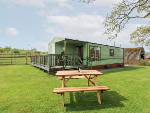 Row End farm - carbon neutral hotel in Unknown City