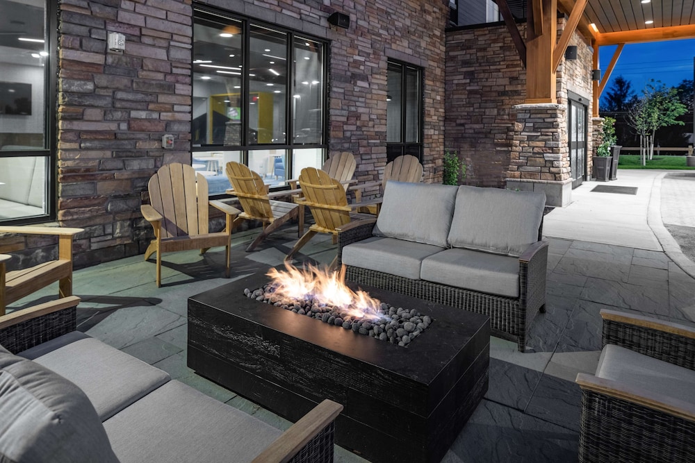 Hampton Inn Verona at Turning Stone - photo 27