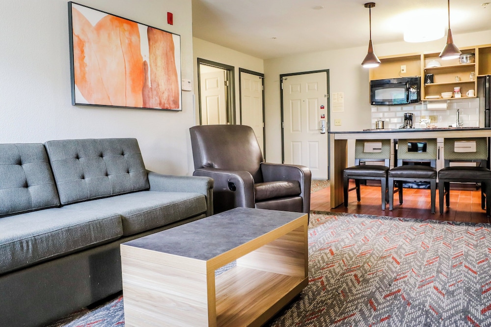 Candlewood Suites Richmond Airport by IHG - photo 23