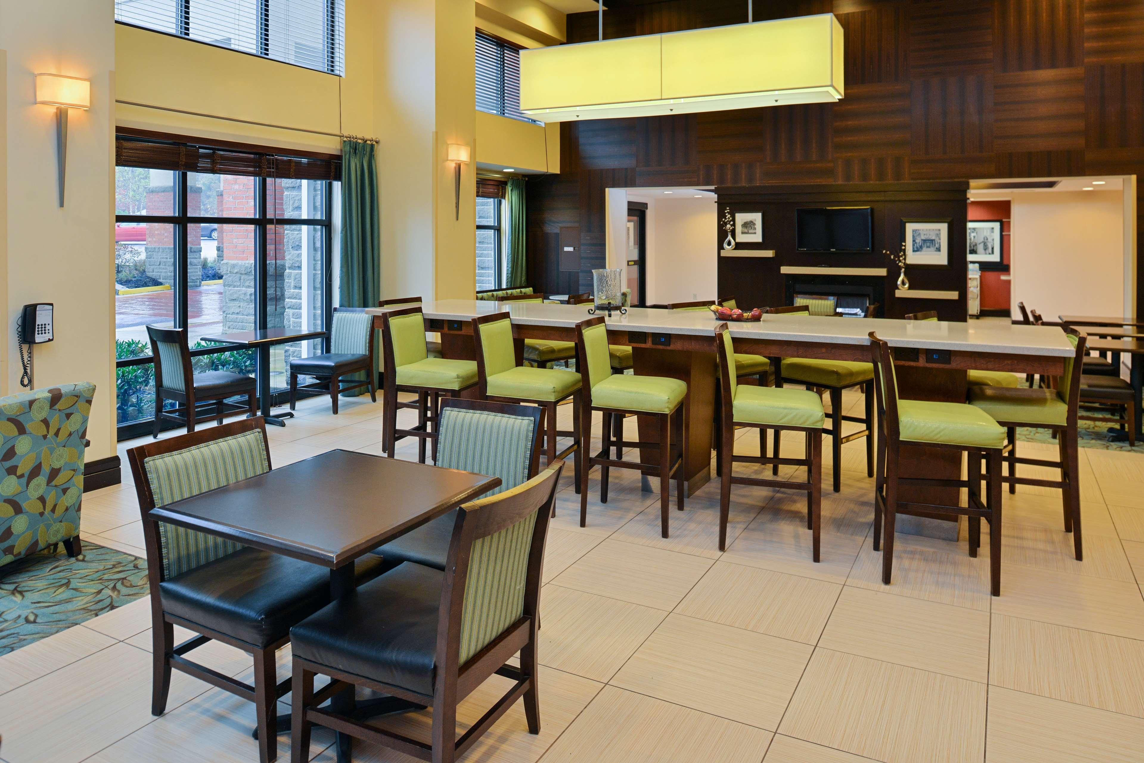 Hampton Inn & Suites Fort Belvoir Alexandria South - photo 11