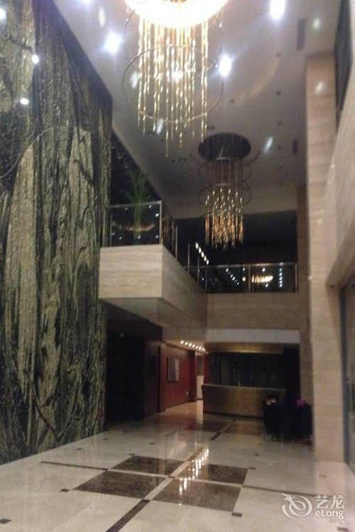 Homa Moon Lake Hotel of Modern Art Shanghai — 5-Star Luxury Hotel in Songjiang, People's Republic of China