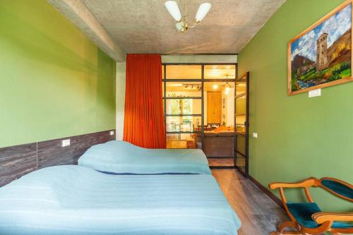 Veli group Apartment near White Bridge