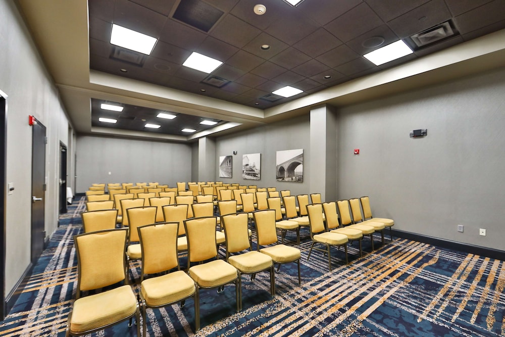 Hilton Garden Inn Savannah Historic District - photo 89