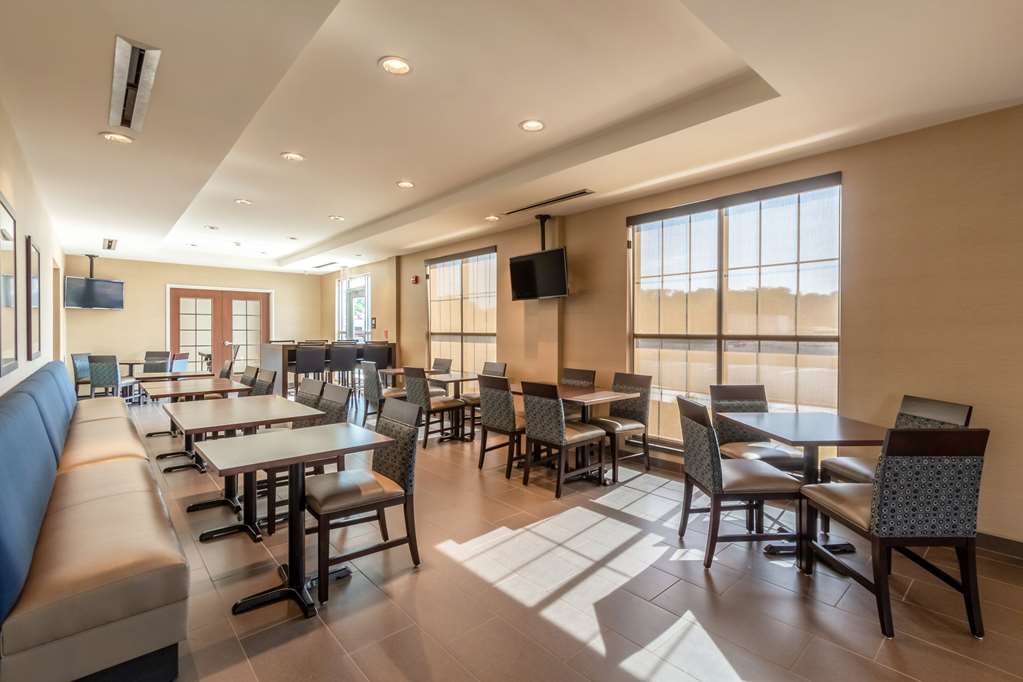 Comfort Inn & Suites Harrisburg Airport Hershey South - photo 33