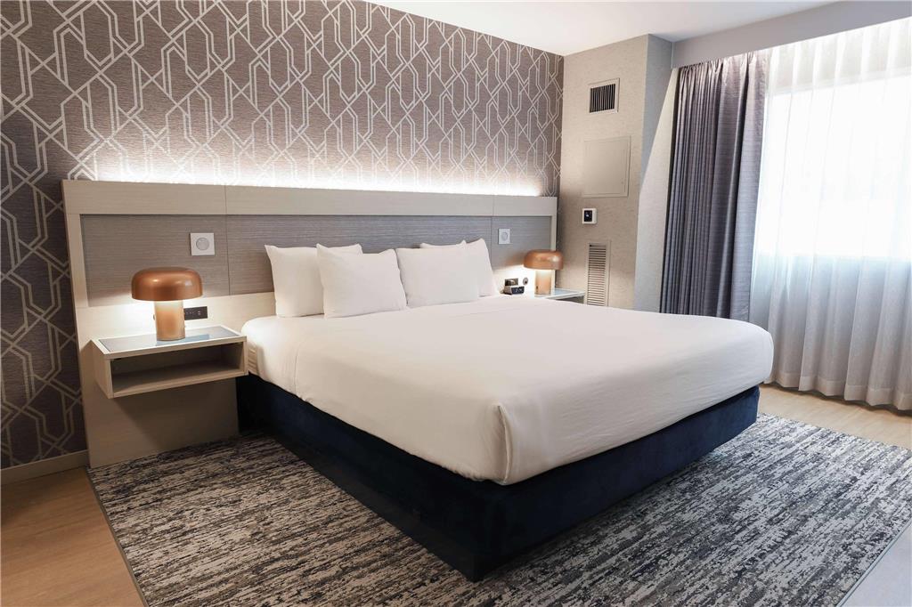 Radisson Plaza Hotel at Kalamazoo Center - photo 81