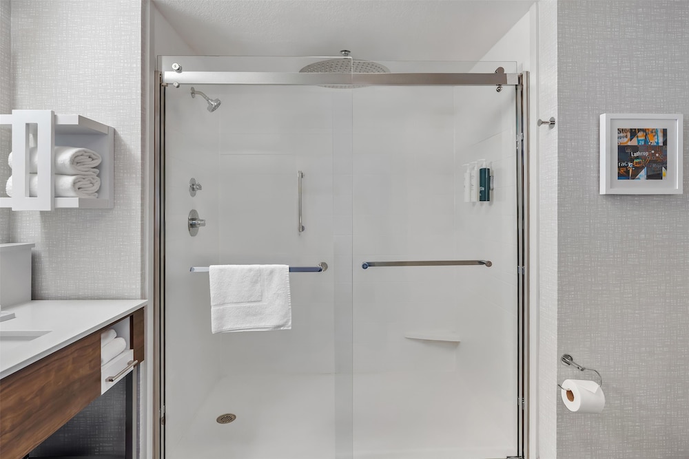 Hampton Inn & Suites Lathrop - photo 39