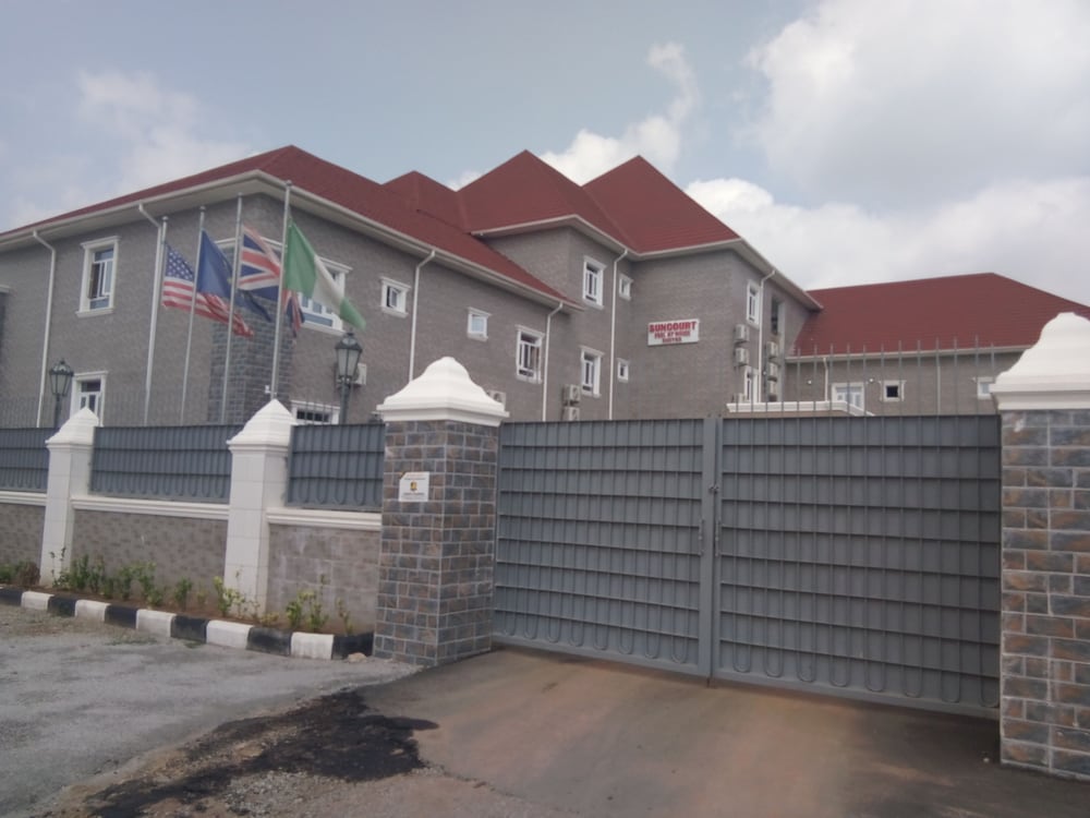 Suncourt Feel At Home Suites