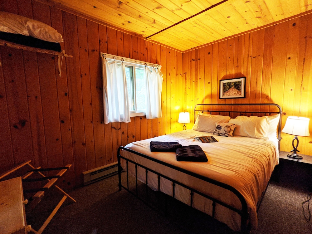 Coadys' Point of View Lake Resort - photo 17