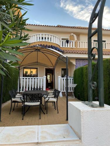 Prestigious Dona Pepa 2 Urbanisation With Shared Pool — Rojales