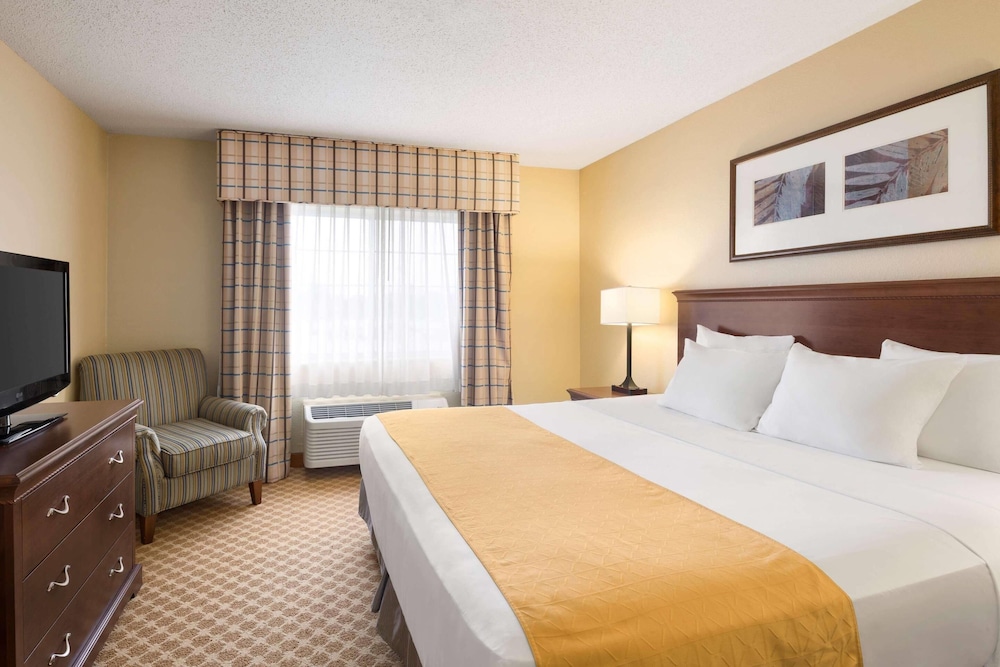 Country Inn & Suites by Radisson Owatonna MN - photo 10