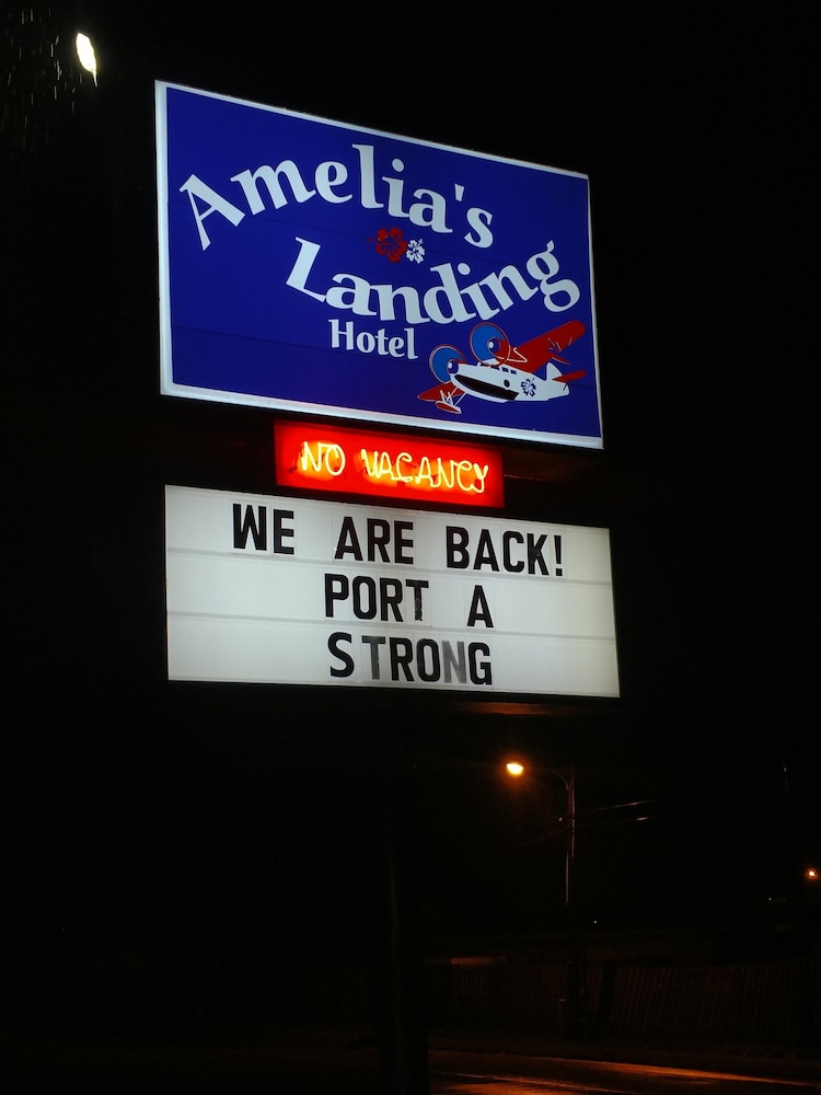 Amelia's Landing Hotel - photo 36