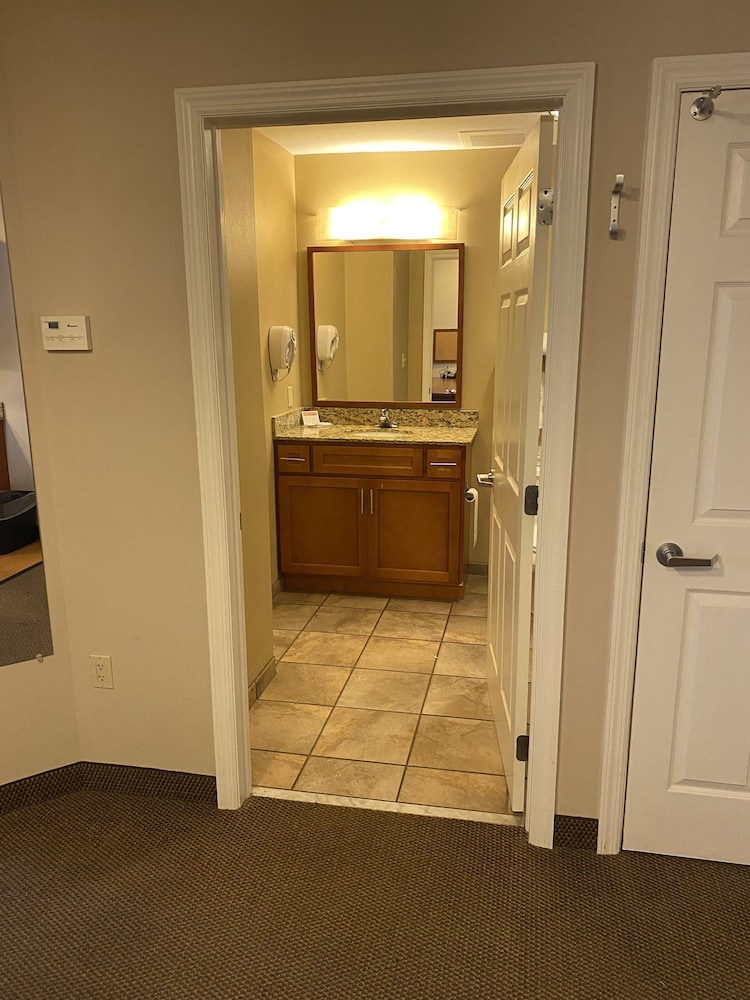 Candlewood Suites Williamsport by IHG - photo 37