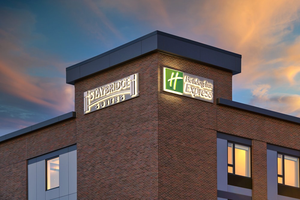 Holiday Inn Express Boston Logan Airport Revere by IHG - photo 52