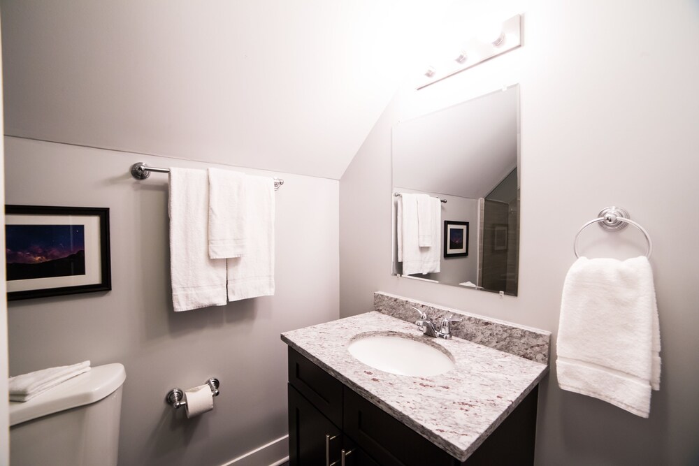 Stunning 3BR in Lake View by Sonder - photo 27