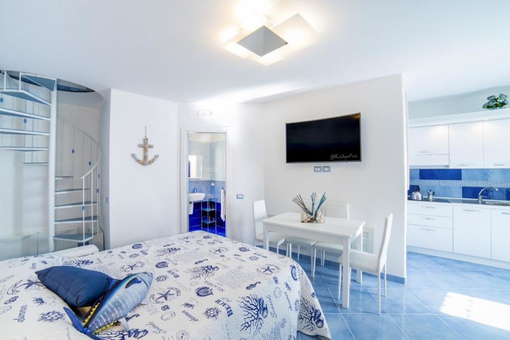 Blu Angel Relais - carbon neutral hotel in Meta