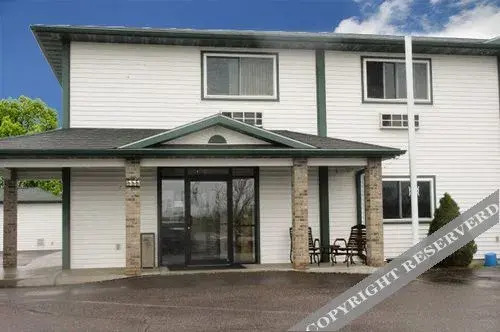 AmeriVu Inn and Suites Stanley - photo 3