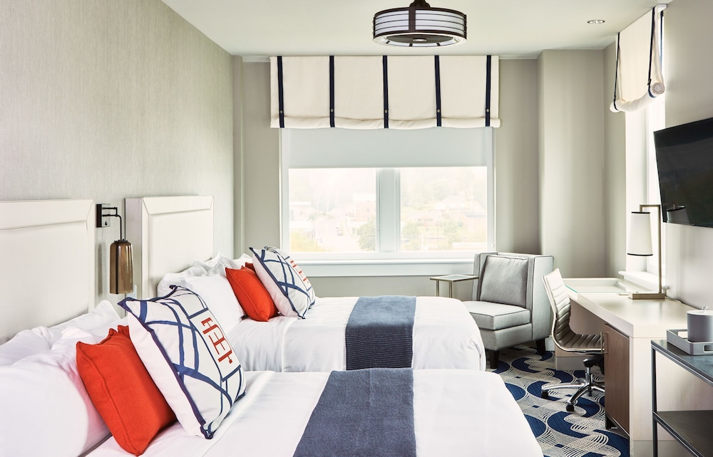 The Bristol Hotel - photo 3