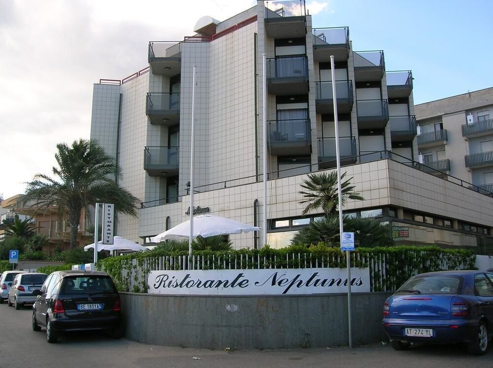 Hotel Neptunus — Nettuno — photo 2