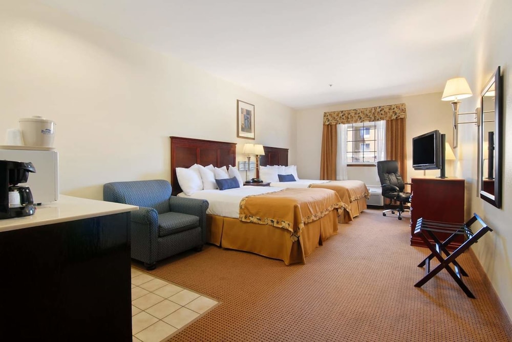 The Regal Hotel - photo 4