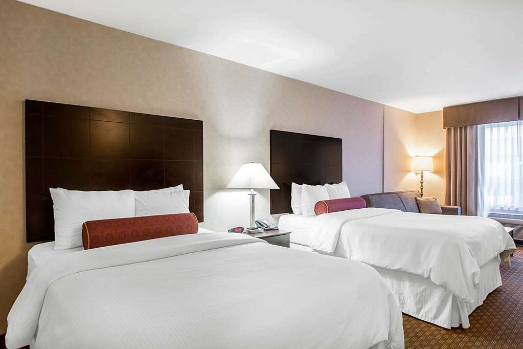 Clarion Inn Elmhurst Oak Brook near I 88 I 290 I 294 - photo 32