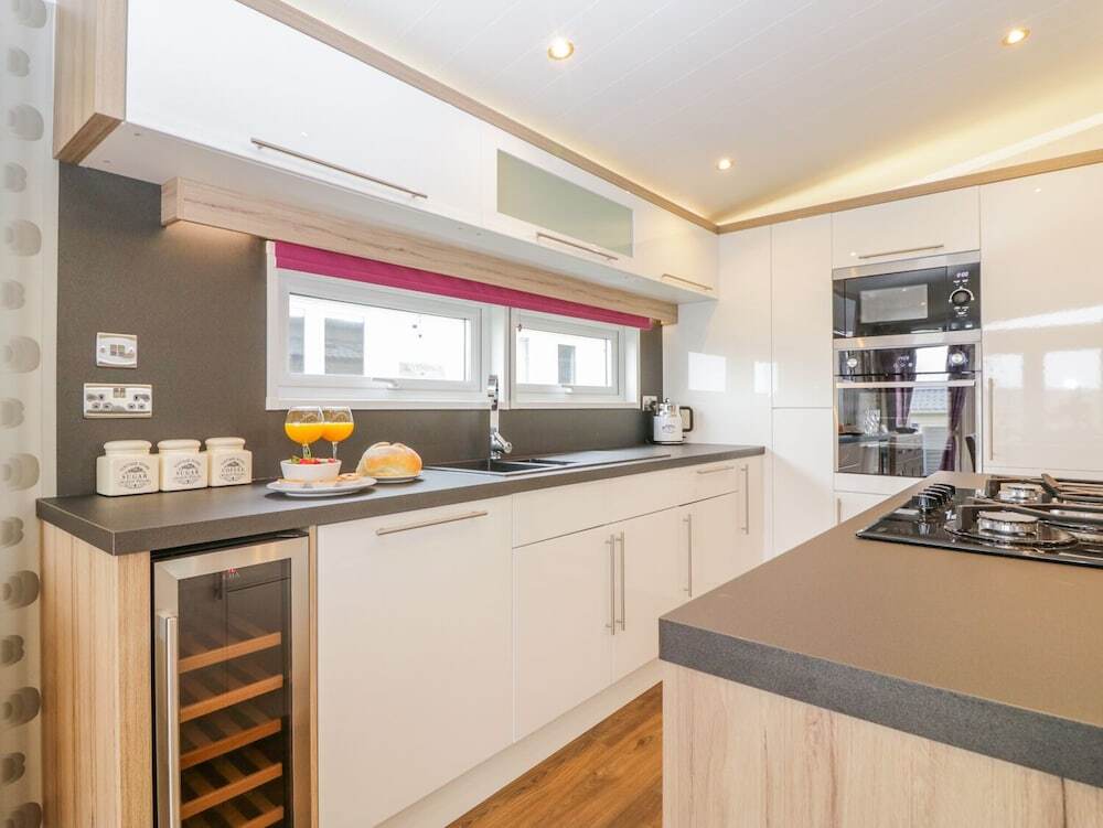 B3 Sunny Tides in Brixham, United Kingdom