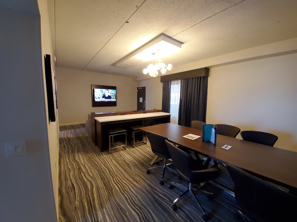 Embassy Suites Syracuse - photo 39