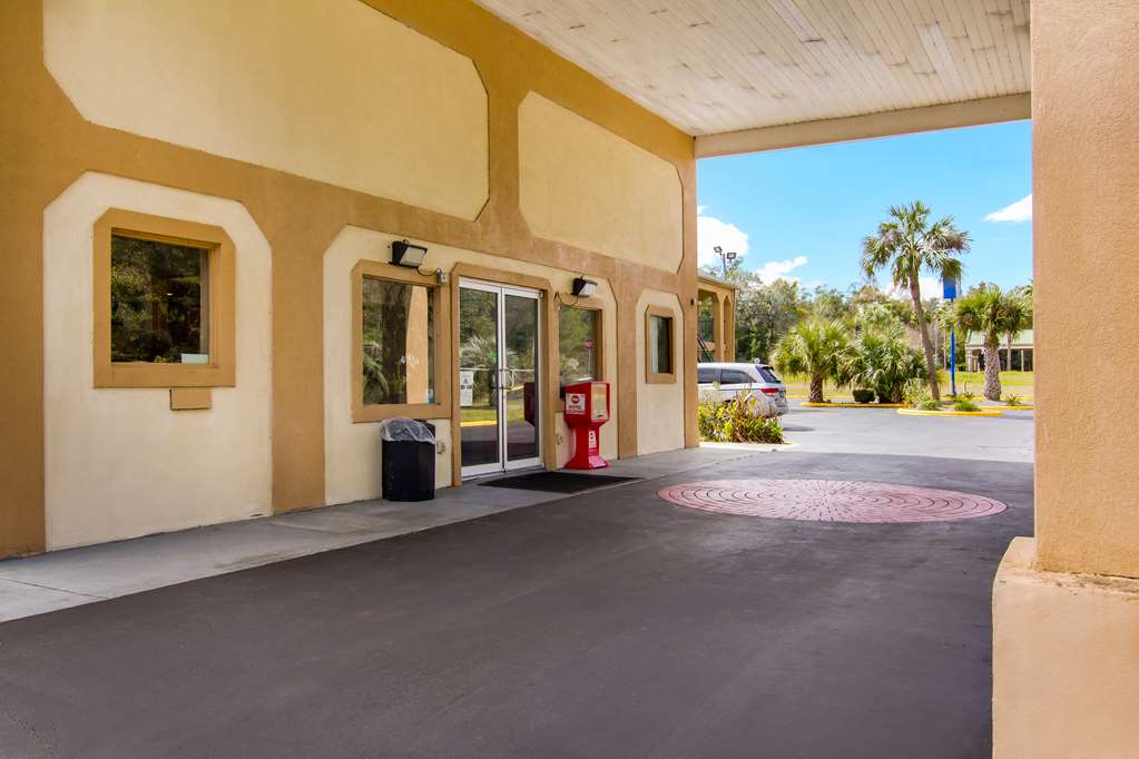 Americas Best Value Inn Darien - photo 2