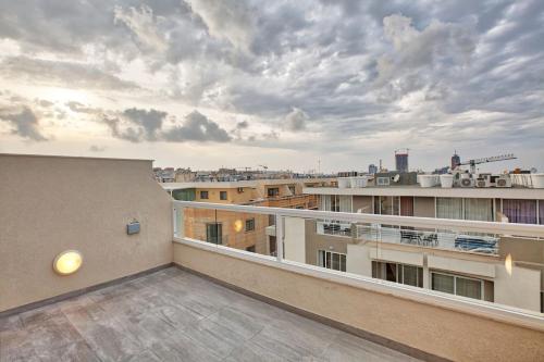 Mercury Penthouse Suite in Sliema Centre by Haven & Keys Malta — 4-Star Luxury Hotel in Sliema, Malta