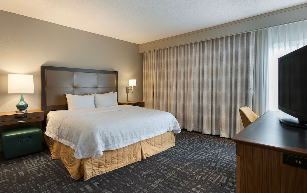 Hampton Inn & Suites Charlotte Pineville - photo 7