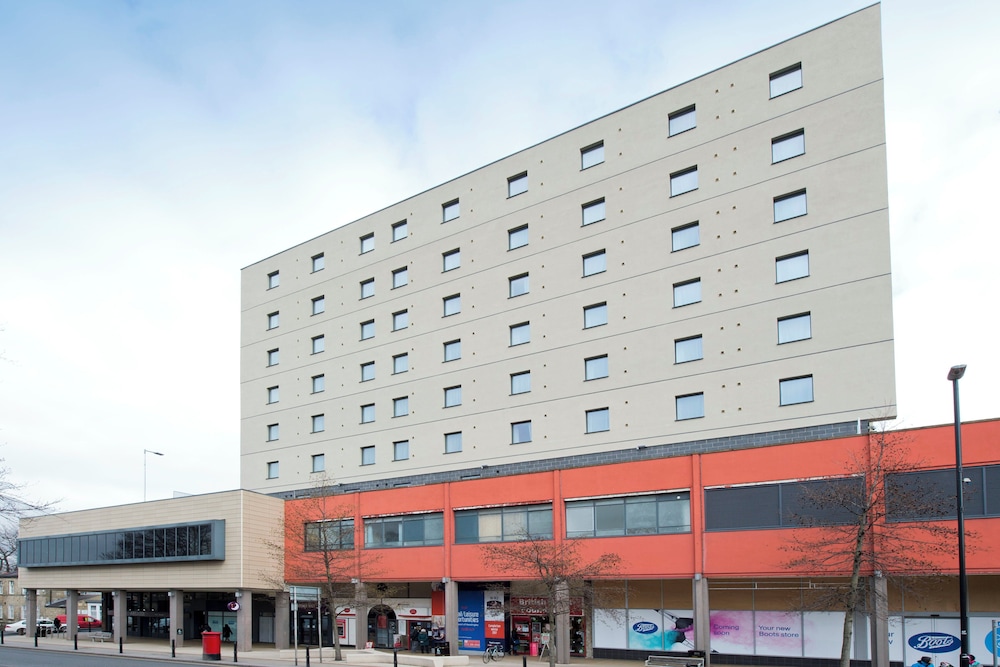 Premier Inn Leeds Headingley hotel in Leeds, United Kingdom