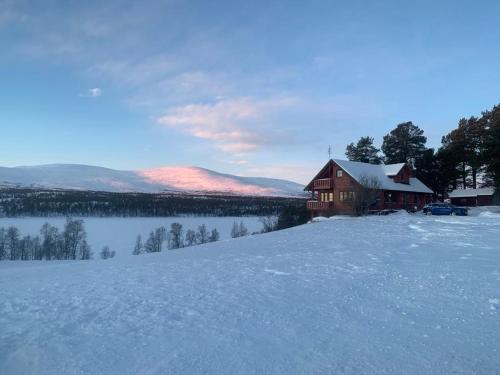Huset Utsikten på Langsjøvolden gård — 4-Star Luxury Hotel in Tolga, Norway