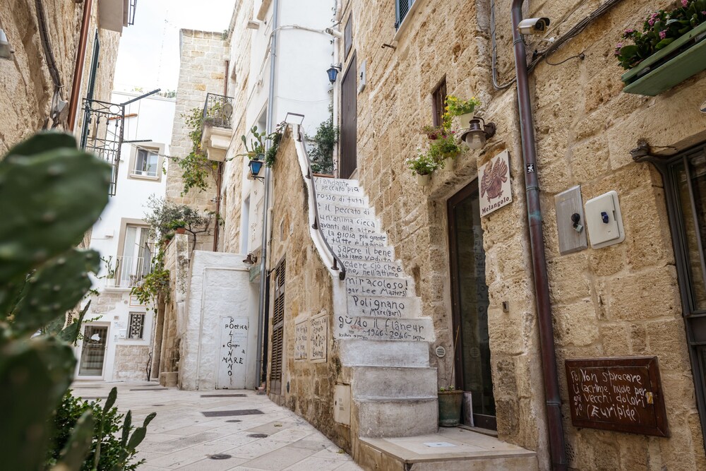 Nel Blu Dipinto di Blu Apartment — 4-Star Luxury Hotel in Polignano A Mare, Italy