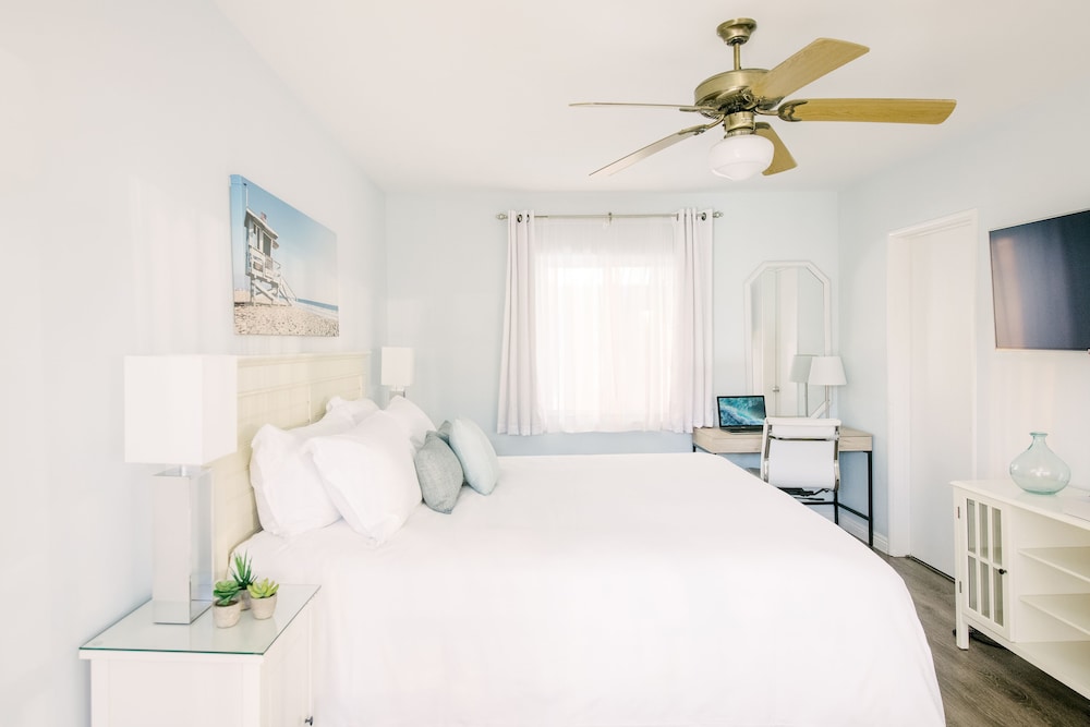 Bayside Hotel - photo 10