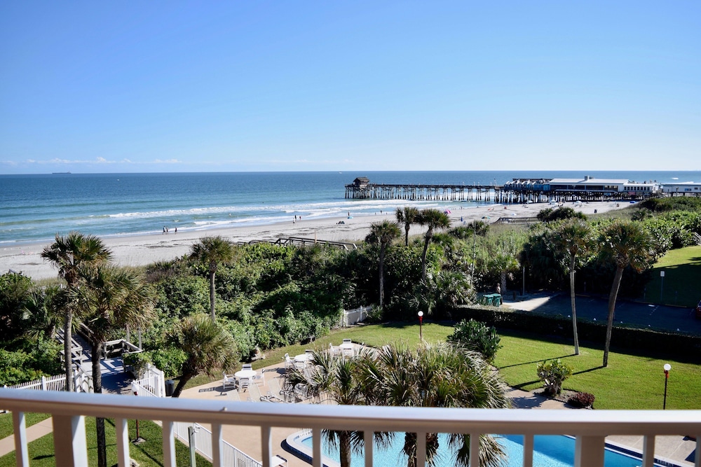 Cocoa Beach Towers by Happy Palm Stays - photo 22