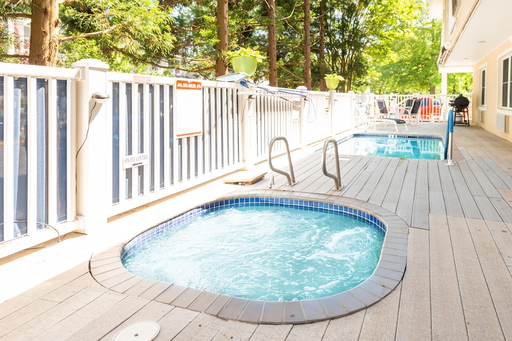 Canalside Inn - photo 124