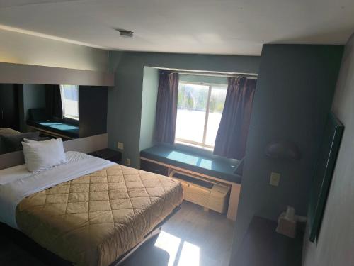 Budgetel Inn Birmingham - photo 8
