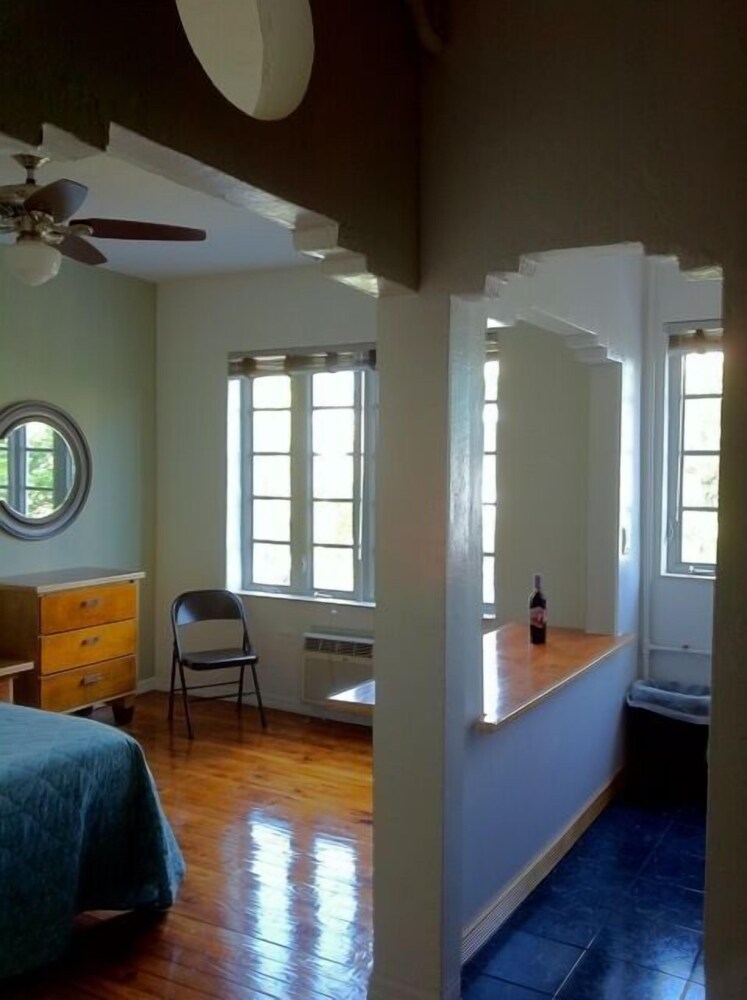 Sherbrooke All Suites Hotel - photo 19